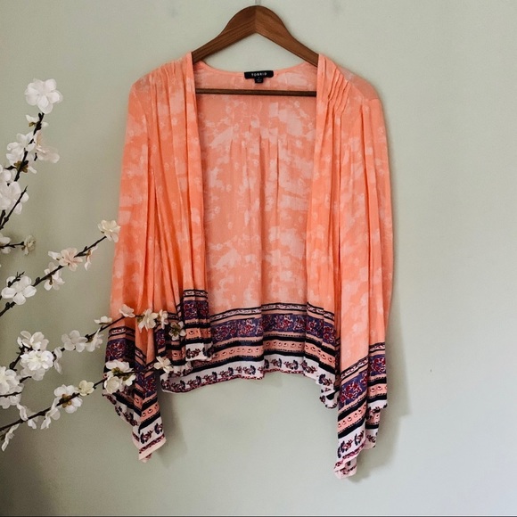 Torrid Bell Sleeve No Closure Top Size 1X - Picture 3 of 8